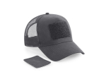 Casquette avec empiècement amovible