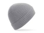 Bonnet en maille côtelée