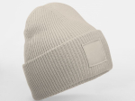 Bonnet avec empiècement carré