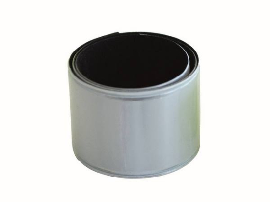 Brassard enroulement par claquement