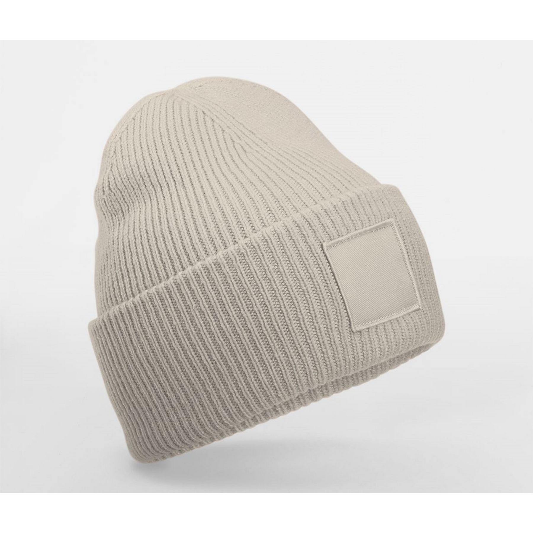 Bonnet avec empiècement carré